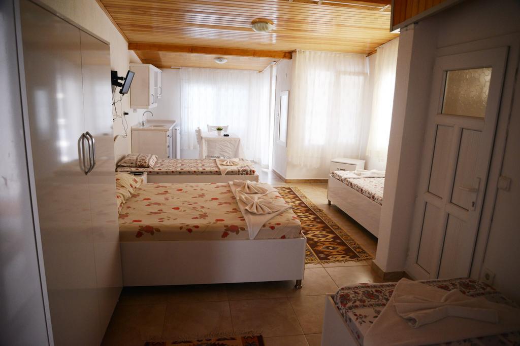 Huzur Hotel Sigacik Room photo